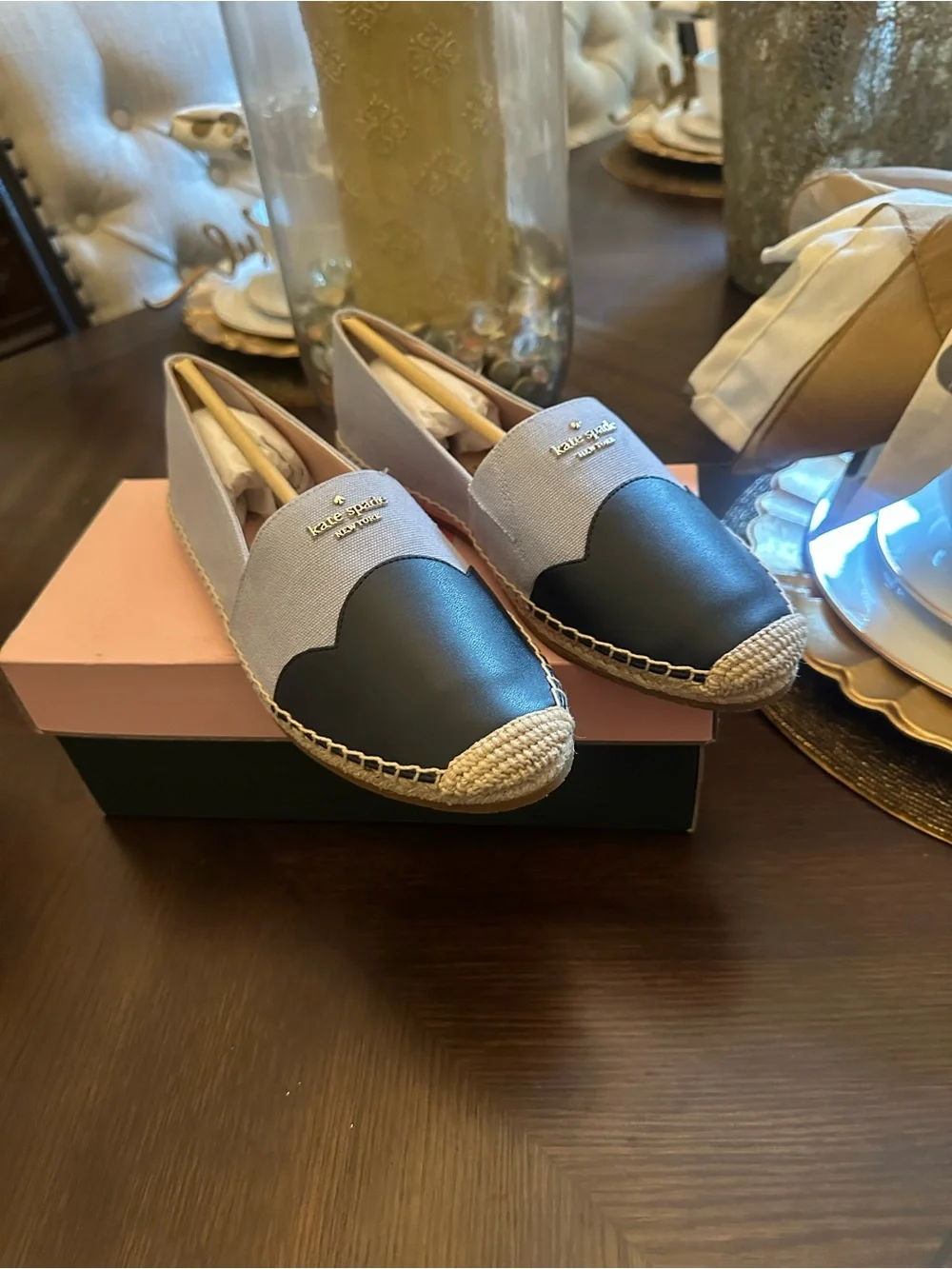 Brand New kate spade Navy Blue  and light Blue Scallop-Accent Espadrille Size 8